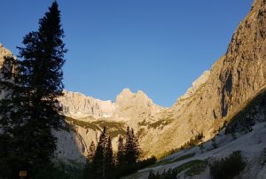 Zugspitze mit Bergführer - Der Blick ins wunderschöne Höllental