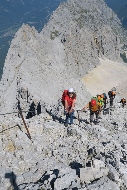 Klettersteigführung auf die Zugspitze durch das Höllental